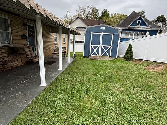 3rd image of 421 Newton St