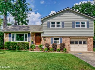 33 Holland Dr, Castle Hayne, NC 28429