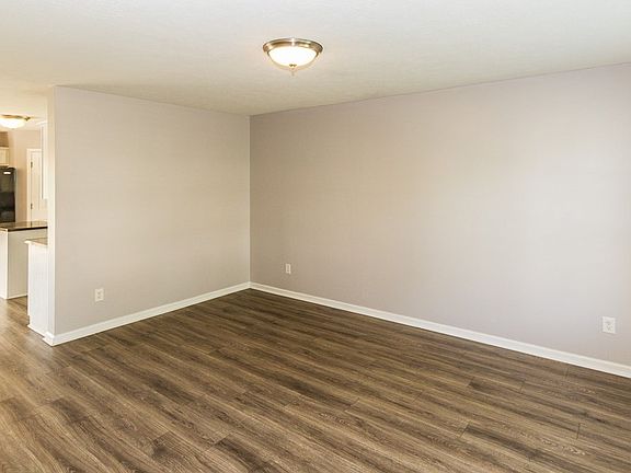 5th image of 13832 Catalina Dr