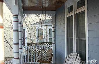 3rd image of 6932 Waldemar Ave