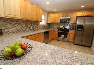 11 Ridge Dr, New Castle, DE 19720