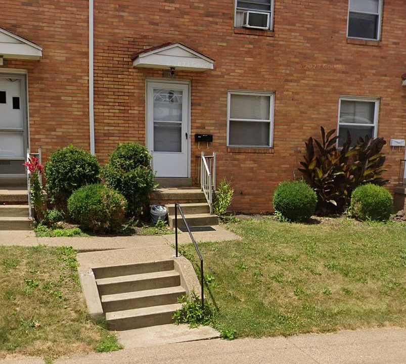 1st image of 101-111 N Fremont Ave #103