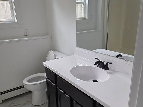 4th image of 1104 Summit Blvd APT 1