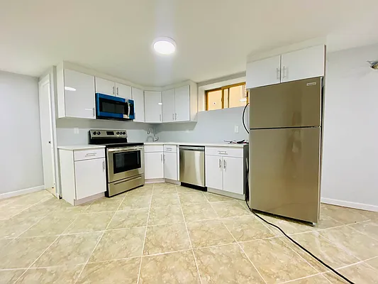 Rented by GROOME REALTY LLC | media 14