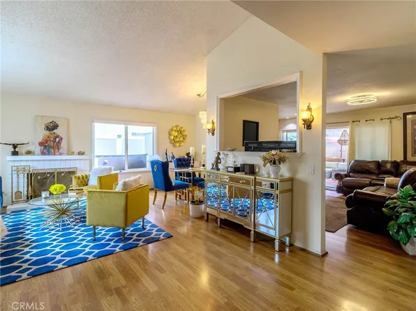 2318 W Moore Ave, Santa Ana, CA 92704