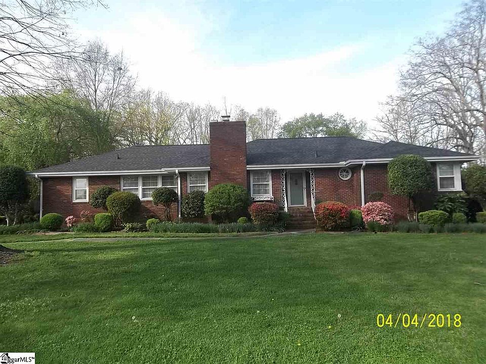 1st image of 17 Briarwood Blvd