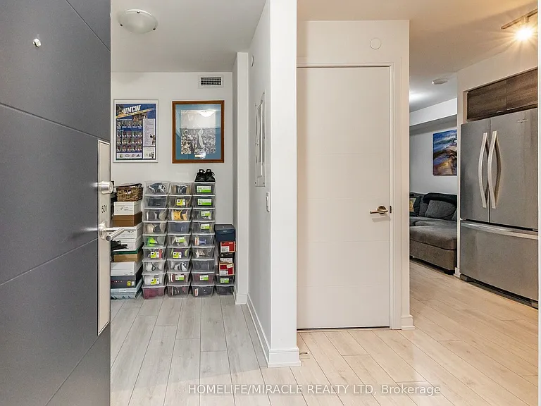 525 Adelaide St W #501 — Photo 5