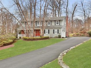 4 Ethan Allen Ct, Orangeburg, NY 10962