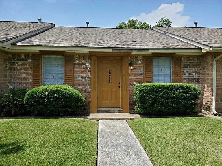 2214 Buchanan Dr #2214 — Photo 2
