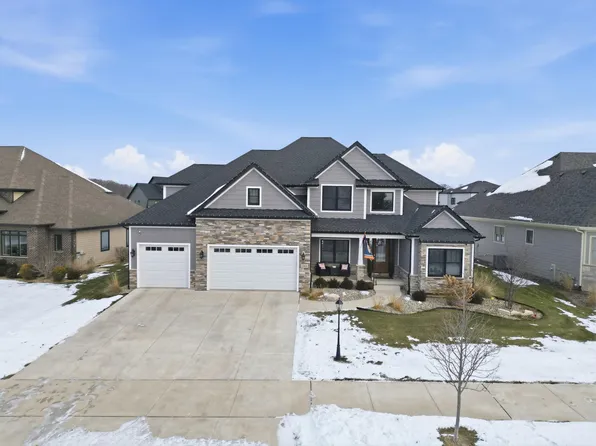 13438 Waterleaf Dr, Saint John, IN 46373