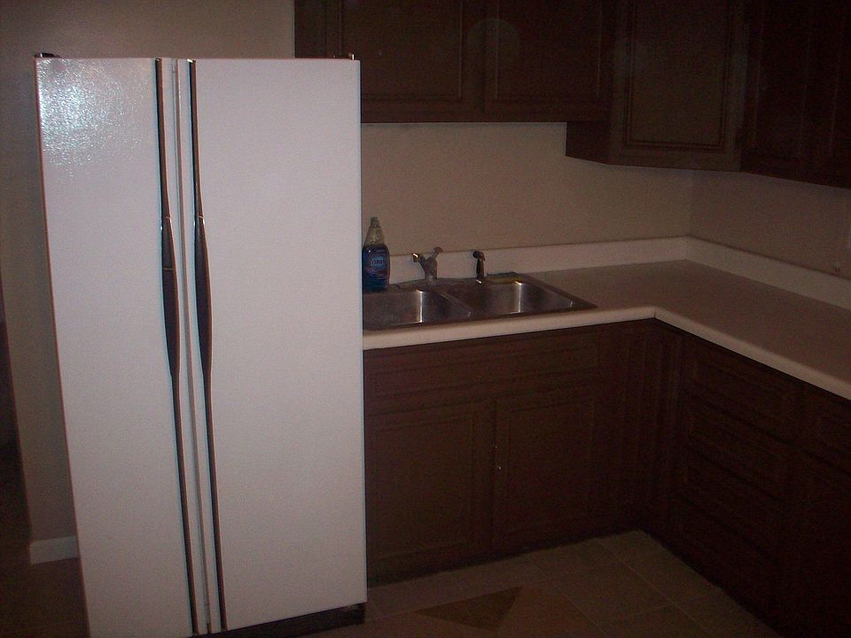 Kitchen Referator sink counter