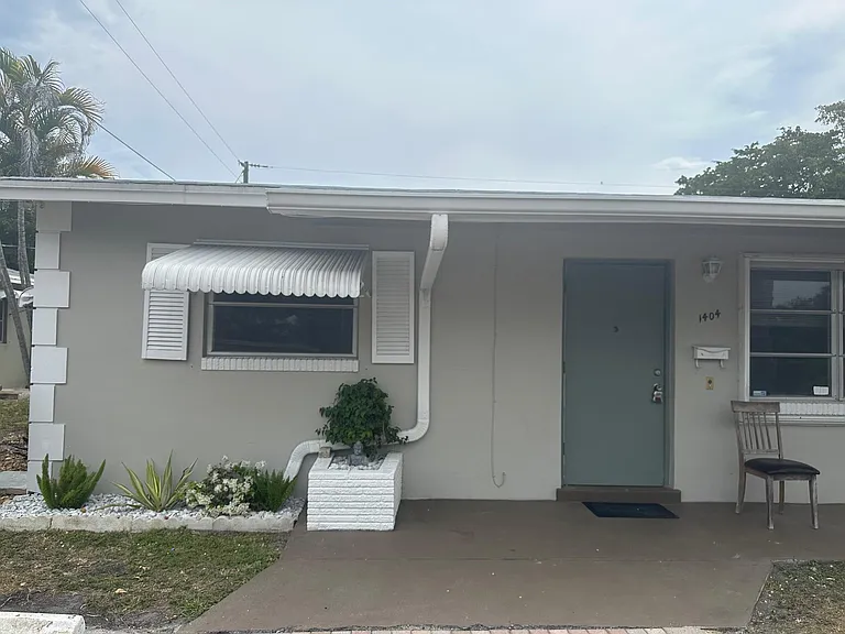 1404 SE 3rd Ter — Photo 14