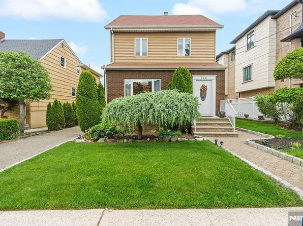 1631 Maple St, Fort Lee, NJ 07024