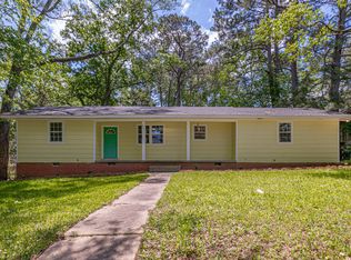 823 Raymond Rd, Jackson, MS 39204