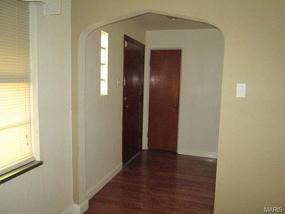 4th image of 9716 Diamond Dr