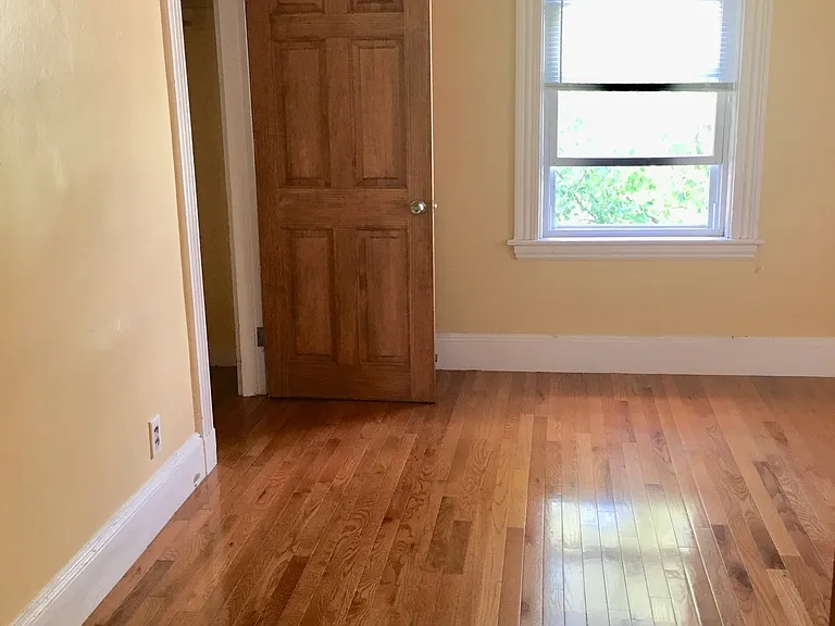 46 Aspinwall Ave #2F — Photo 5