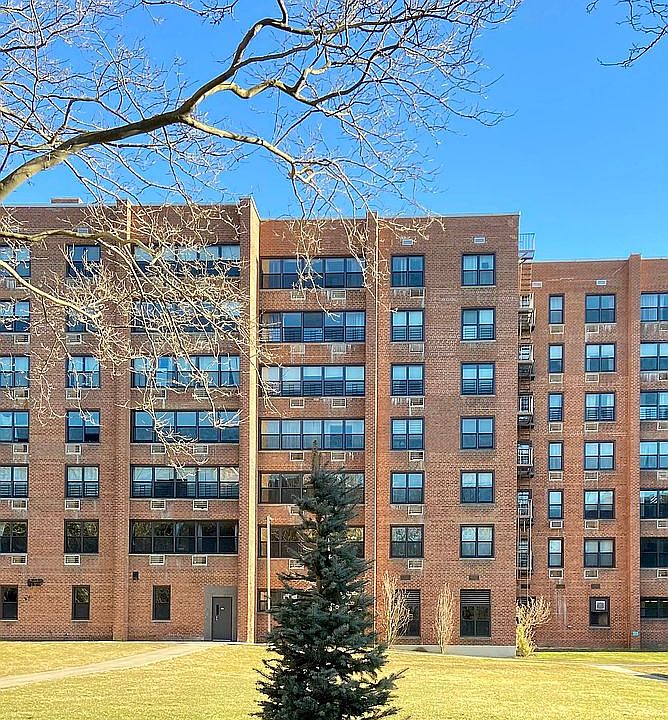 1st image of 75-26 Bell Blvd APT 5C