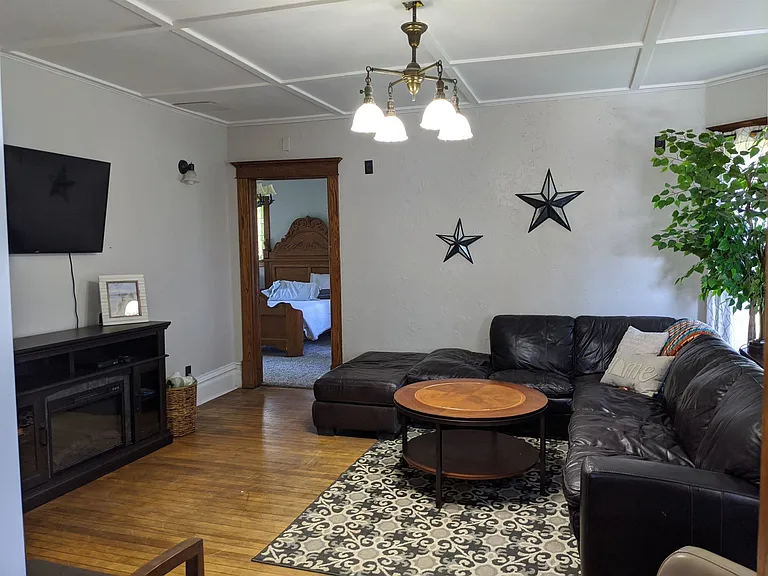 170 E Main St — Photo 10