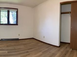 1828 W Kamps Ave, Appleton, WI 54914