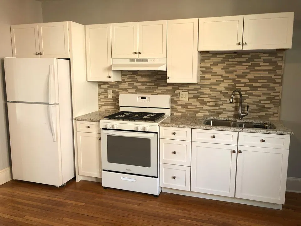 18 S Duke St #3
