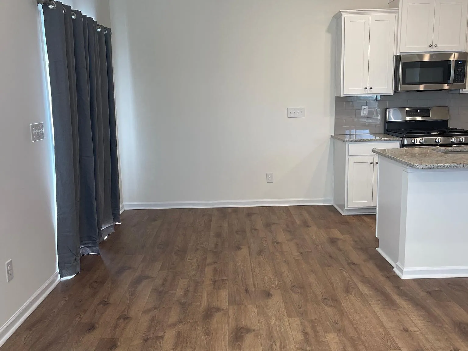 3 bed, 1842 sqft, $2,295 — Photo 3