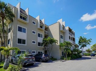 7920 Camino Real APT 401, Miami, FL 33143