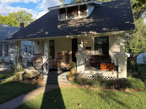 818 SW Jewell Ave, Topeka, KS 66606