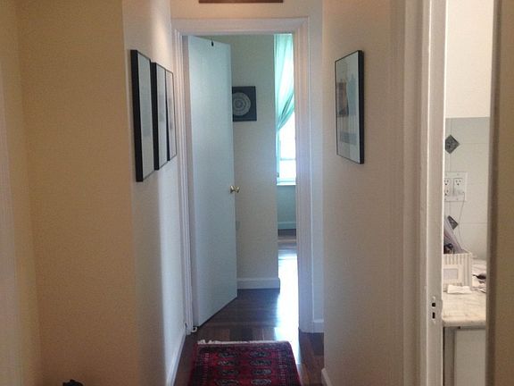3rd image of 260 E 72nd St APT 5C