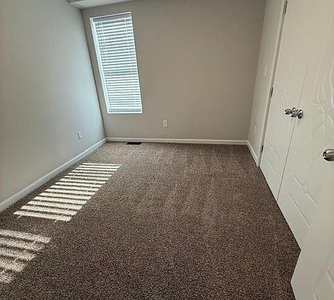 4th image of 412 20th St NE