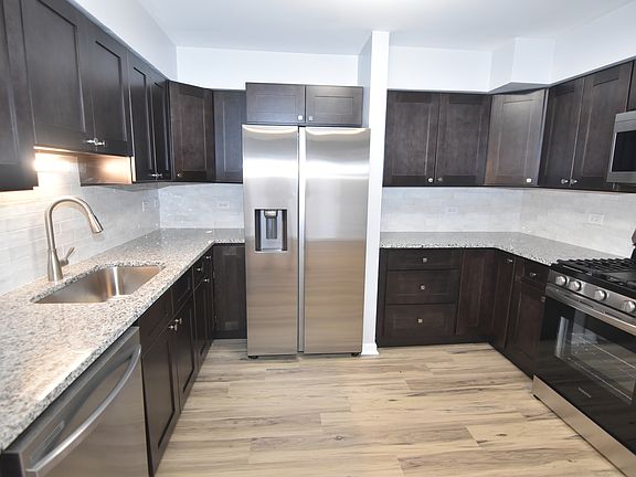 5th image of 843 Oakside Ln