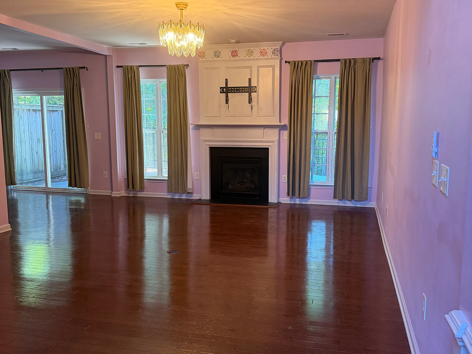 3 bed, 2.5 bath, 1750 sqft, $1,995 — Photo 3