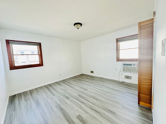 2nd image of 27 Laredo Ave #1F