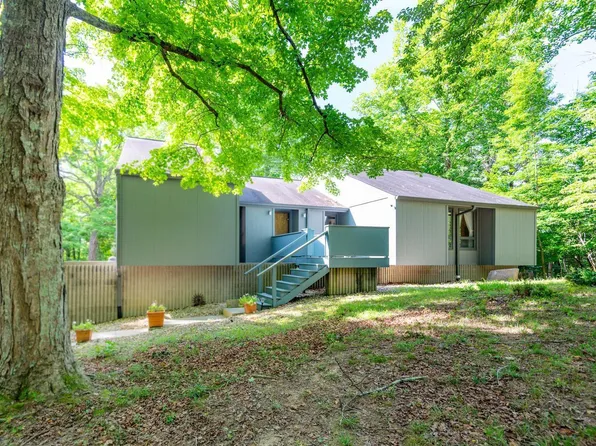 6880 E Trailway Dr, Bloomington, IN 47408