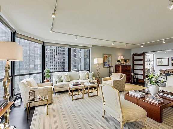 4th image of 990 N Lake Shore Dr APT 15A