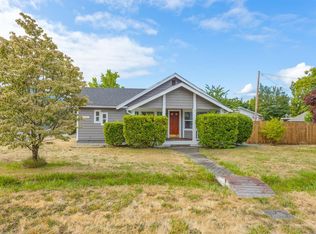1231 NE A St, Grants Pass, OR 97526