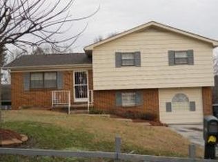 3049 Towerway Dr, Chattanooga, TN 37406
