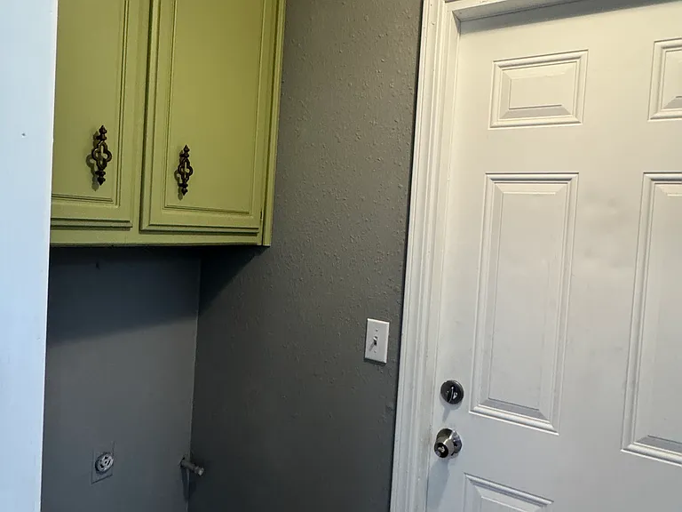 2305 Crystal Dr — Photo 26