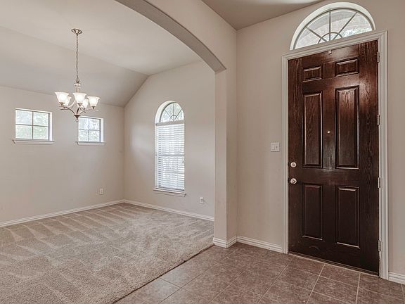 5th image of 205 Wolf Dr