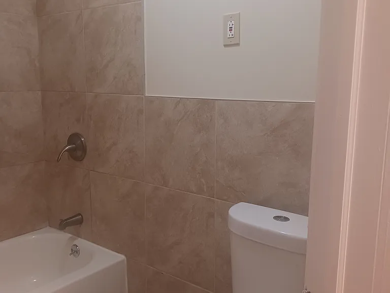 143 Grumman Ave — Photo 2