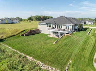 3204 Prairie Meadow Dr, Milford, IA 51351