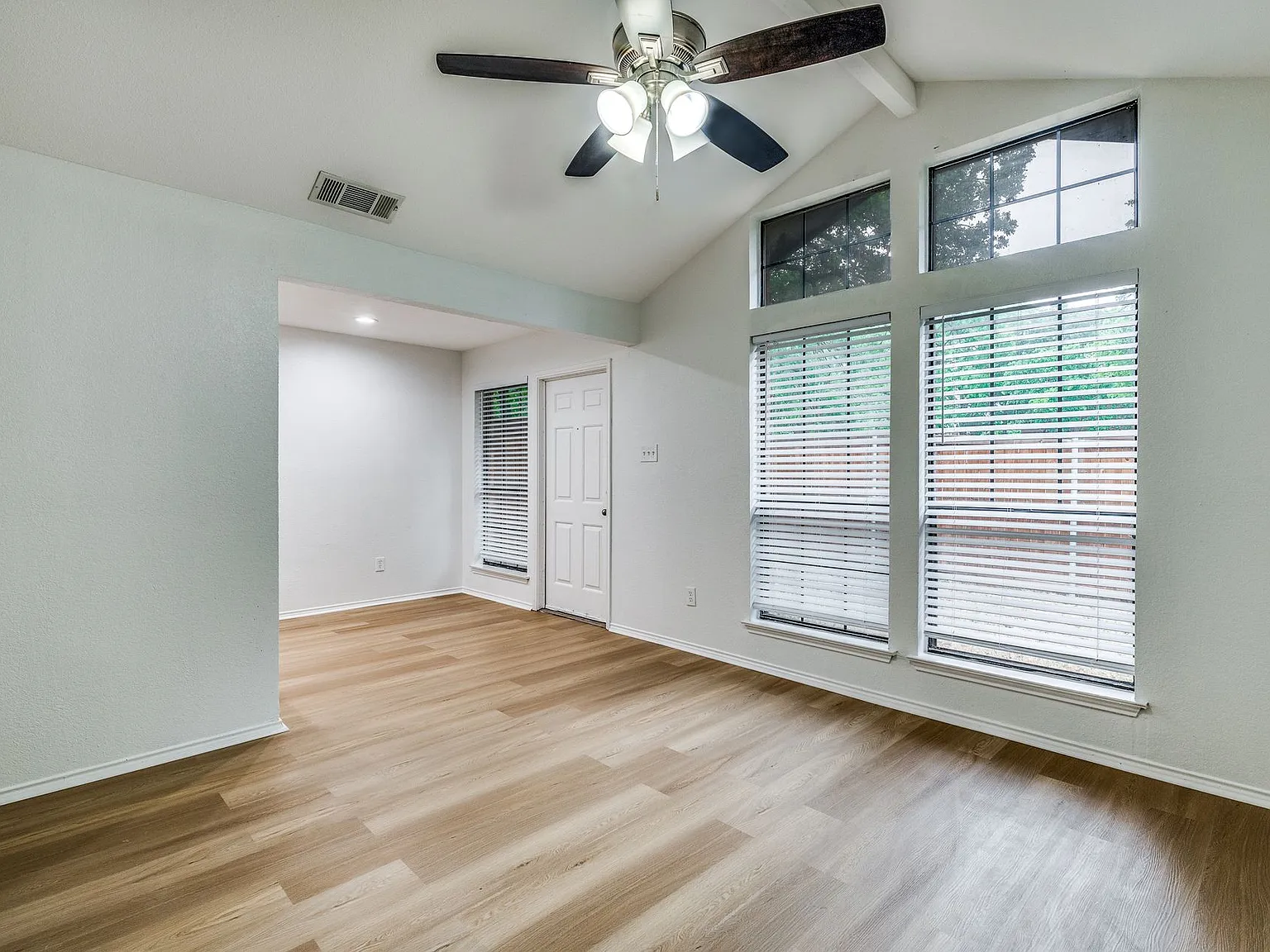 117 Peachtree Court — Photo 4