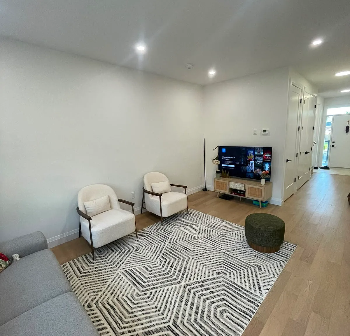 3 bed, 2.5 bath, 1350 sqft, $2,900 — Photo 3