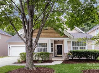 1040 Stonedown Ln, Matthews, NC 28104