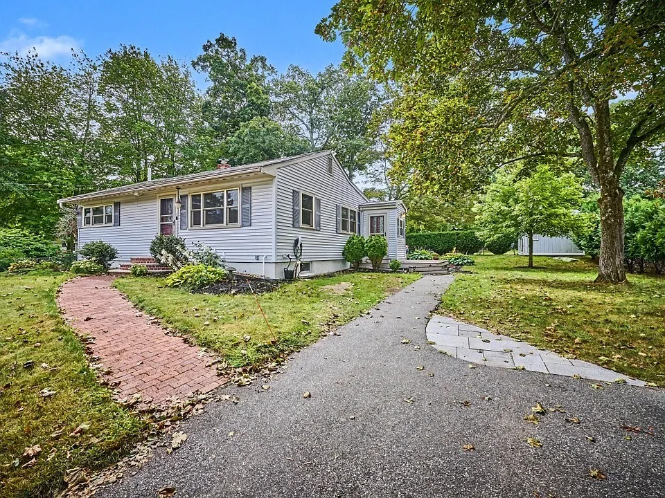 13 Forbes Ave