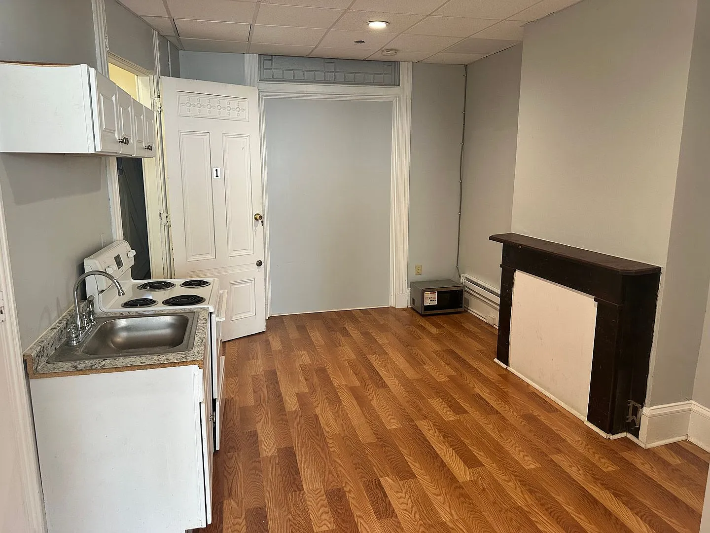 2404 N Charles Street — Photo 4