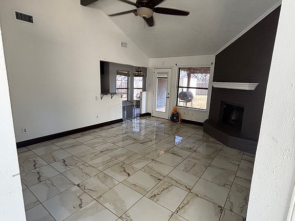 5th image of 1220 Haley Pl