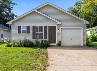 121 Parmely Ave, Elyria, OH 44035