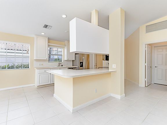 4th image of 10714 SW Elsinore Drive