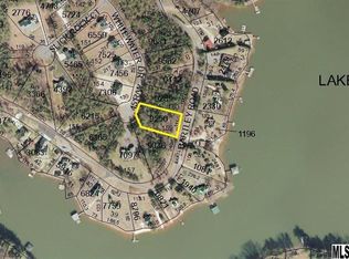 5260 Whitewater Dr, Hickory, NC 28601