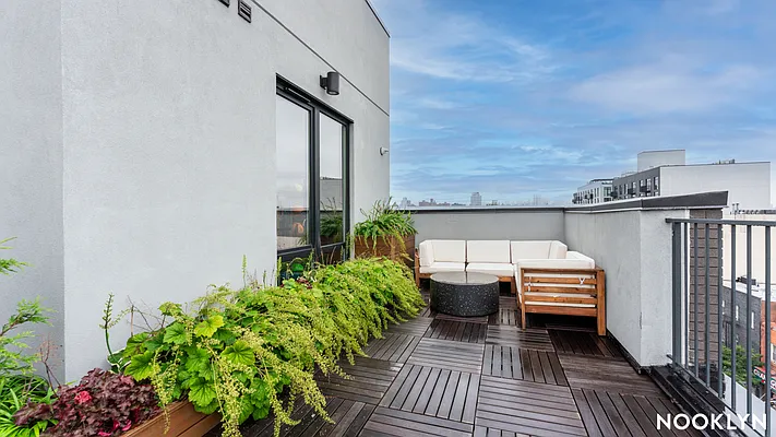 Rented by Ladore Management | media 25